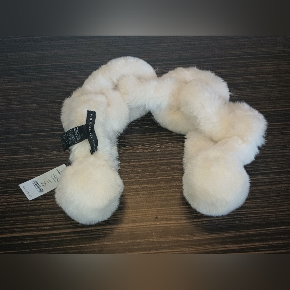White House Black Market Ecru White Faux Fur Link Ball Scarf ~ One Size ~ NWT - Picture 7 of 7